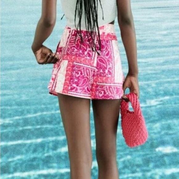 Zara Women's High Waist Pink and White Patchwork Shorts NWT size Small - Picture 2 of 5